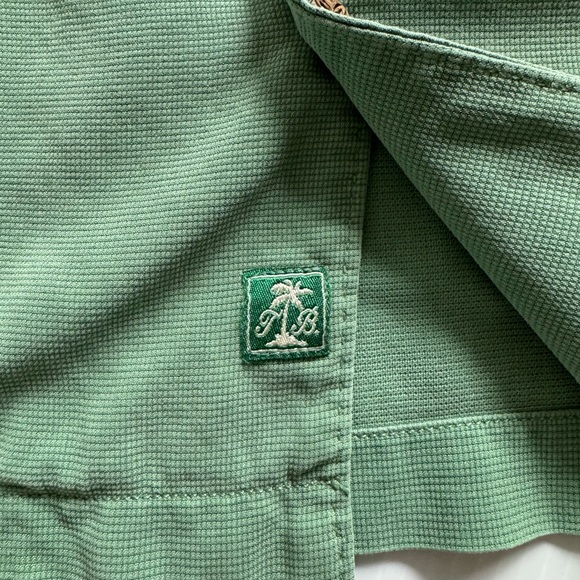 Tommy Bahama Sage Green 100% Silk, Short sleeve button down shirt. Men’s Size XL - Picture 7 of 8